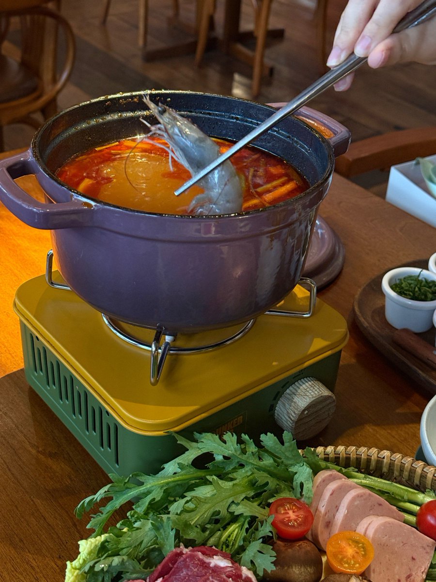 trashcan123456's tweet photo. Late-night comfort hits different—warm miso soup, grilled fish, and that quiet hum of the tiny stall. Perfect for wrapping up the day. https://t.co/RFTMZm1p0b