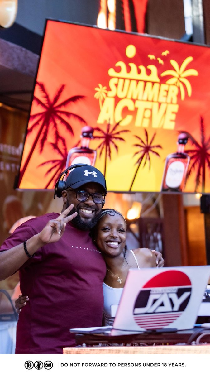 MBU's tweet photo. A warm embrace, genuine smiles and two familiar faces making the moment count ๐
#SummerActive #Donjulio https://t.co/tHk3ZerKWj