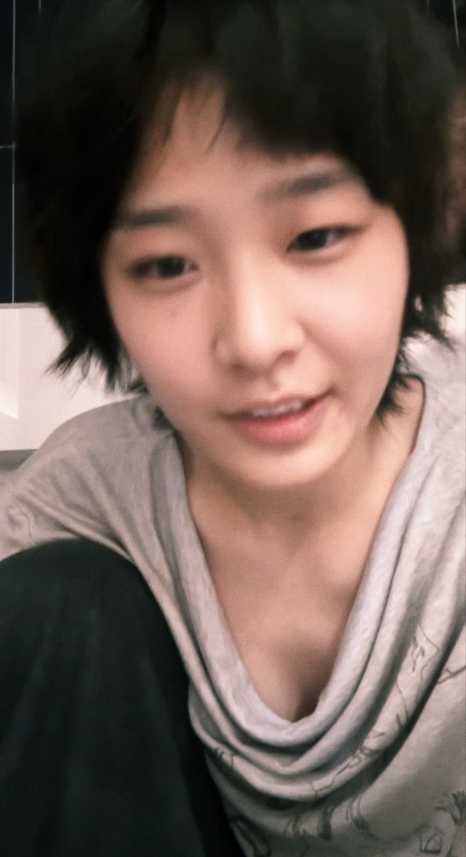 PuriShamy's tweet photo. I like girls with short hair, though they do have one small drawback. Fortunately, I have a vivid imagination. https://t.co/QUMazZlVTd