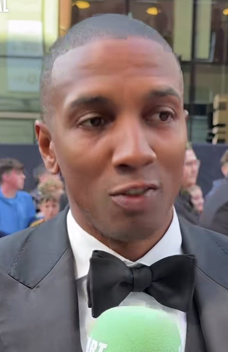 Utdtruthful's tweet photo. 🚨🗣️ Ashley Young: “It might be a matter of CONFIDENCE, or maybe the players are overthinking it.

“The pace was too SLOW. The players were walking. It's disappointing to SEE.” #MUFC https://t.co/KxTfnFuzQ1
