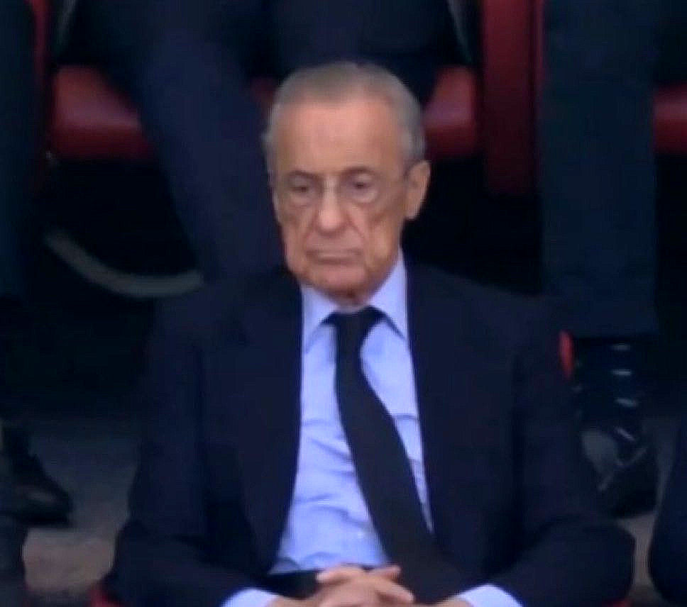 guanche_tinerfe's tweet photo. 😡¡Ten los Cojones que hay que tener y decir a palabra abierta lo que está pasando en el fútbol español!😡 🤬¡Caiga quién caiga! 🤔¡Si hoy no hablas, es que ya se te pasó el *arroz* para ser Presidente del Real Madrid!
🤬¡Habla Ostias!🤬 https://t.co/4v0NV2xAxG
