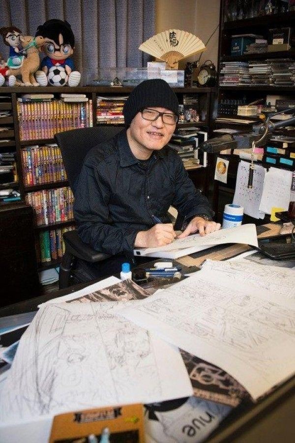 manhwa_1424's tweet photo. الكتاب مب سيئين

بس غوشو مثالي بشكل مبالغ فيه لدرجة انك تتعب وانتَ تبحث عن كاتب يكون قريب من مستواه عشان يغطي جزء بسيط من العظمة اللي يكتبها

وأهم ما يميز كتابة غوشو :

- فيها افضل بدايه
- فيها افضل حوارات 
- فيها افضل شخصيات 
- فيها افضل احداث
_فيها افضل كوبلات
غوشو بعيد عن الكل https://t.co/Y4Ic3W3YBs