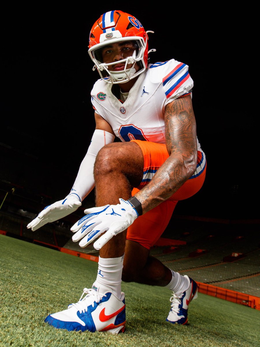 CamMellor's tweet photo. Our @PFN365 highest-graded EDGE in Week 3:

Jayden Woods, Florida: 99.3
Benny Patterson, Michigan: 92.3
Jayden Bryant, Kansas State: 90.8
Tariq Boney, Michigan: 90.3
Joshua Mickens, UConn: 89.7
Cashmire Lewis, Bowling Green: 89.6
Esaia Bogar, Wyoming: 89.6
Charlie Collins, Arkansas: 89.4
Jay Crable, FAU: 89.3
Nnanna Anyanwu, Virginia: 89.3

📸: @GatorsFB