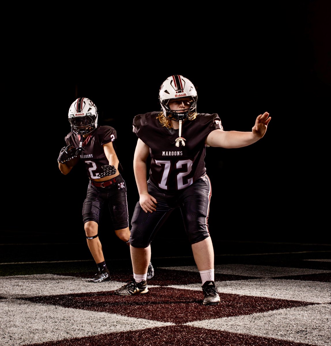 ZManRB1's tweet photo. Every good RB knows who his favorite people are on the field🏈💪🏼
Shout out to Baron Blevins for being one of the best to ever do it. 
#olinemen #feedthebigguys
@ConnorBlevins9 @PCHSFB @maroonsportsnet @CoachRoberts_PC @KYFUTURESTARS https://t.co/qIMwlfiPAx