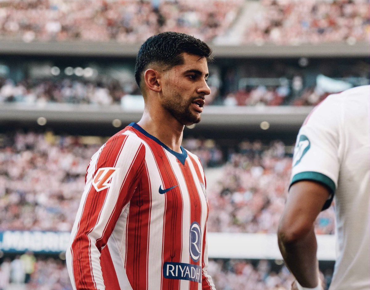 FabrizioRomano's tweet photo. 🔴⚪️ Cuti Romero: “Madrid is red and white! Don’t let anyone try to shift the focus away from that. The 3 points were more than deserved!”.

“Pride, effort, and so much heart from this team”. https://t.co/HECN68rgOe