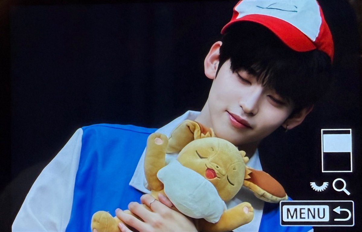 yokitokiS2's tweet photo. 260920 ���어..💤 #idntt #아이덴티티 #토와 #towa https://t.co/tnaiQSLNky