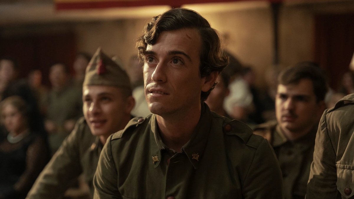 nowseed's tweet photo. La Bola Negra es la primera película de Netflix en ganar el Premio del Público en Toronto, y la primera de habla no inglesa en 15 años en obtener dicho premio.

El filme de Javier Calvo y Javier Ambrossi ya ha hecho historia, y esto no ha hecho más que comenzar. https://t.co/lFuUUDGL7h