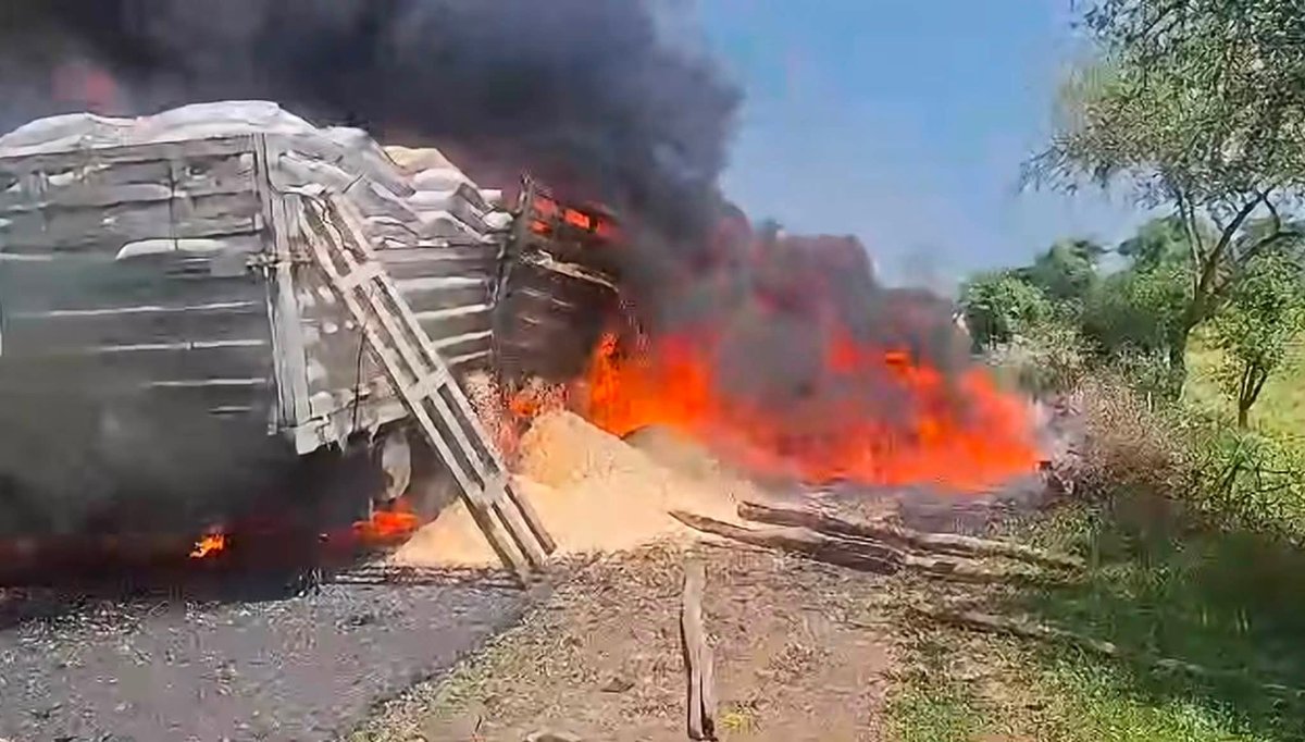 tigraionline's tweet photo. Ethiopian government military drones continue to attack schools and aid convoys transporting food aid for IDPs in Tigrai. https://t.co/tCUZRg9DaO