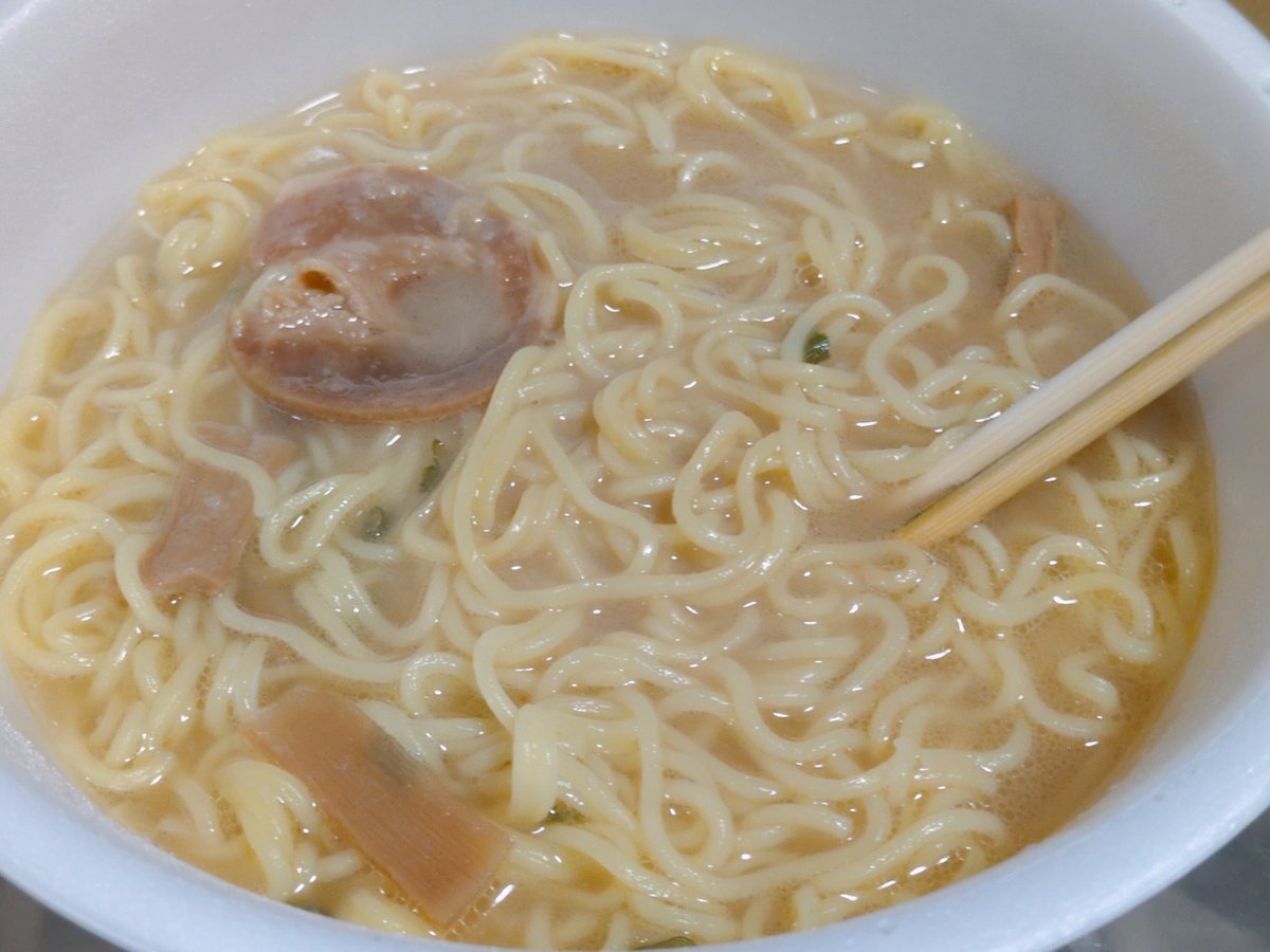 kumatyan2411's tweet photo. 「天下一品」のカップ麺を
٩(๑'ڡ'๑)۶ｲﾀﾀﾞｷﾏｽ🍜 https://t.co/3jQU783K8l
