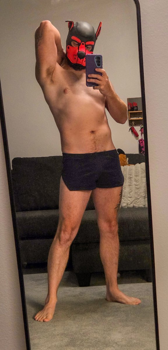 JayFox_99's tweet photo. What would yall describe my body type as? https://t.co/Do8KFCGYYP
