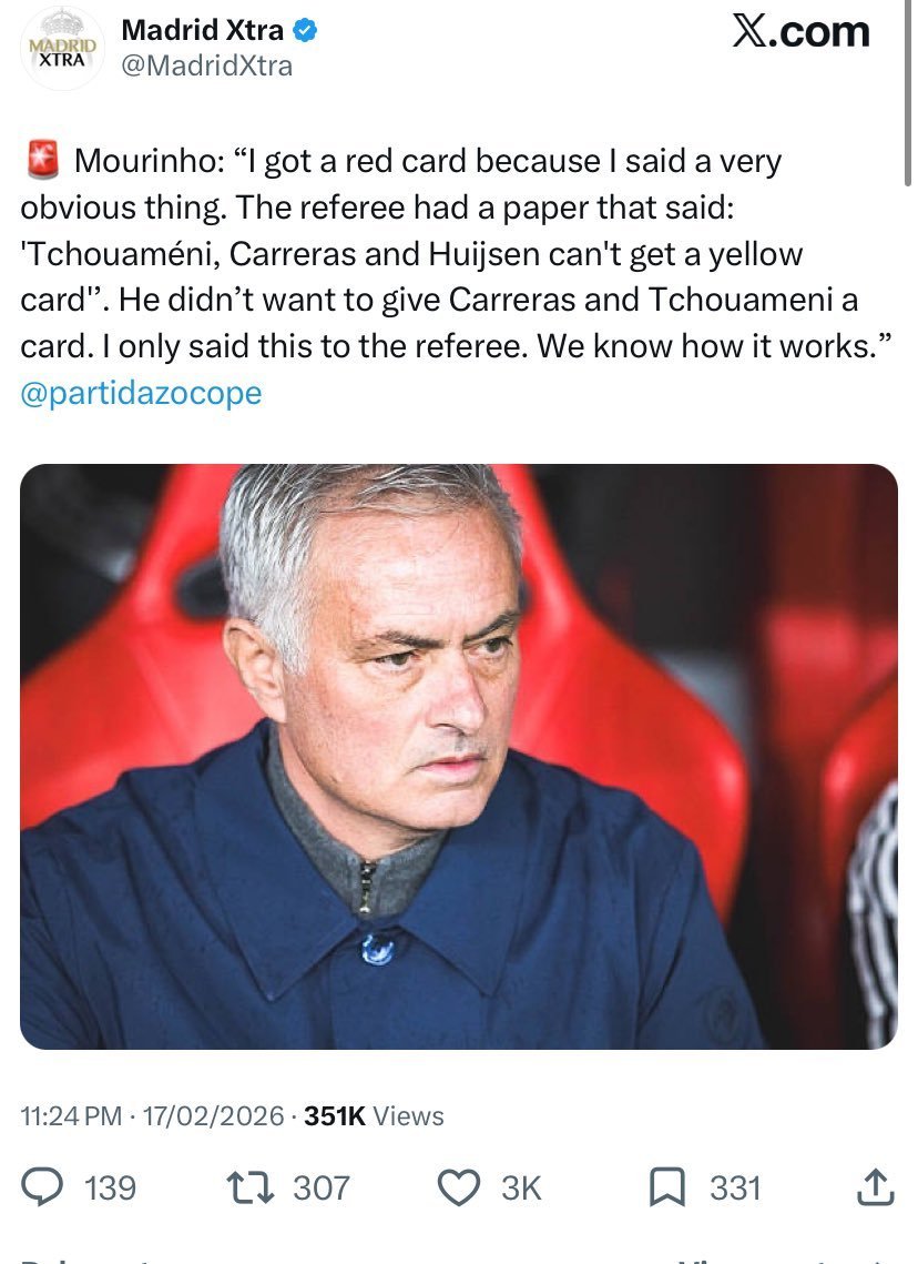 FCB_99195's tweet photo. Mourinho when he was at Benfica. https://t.co/ynXAdnD9r9