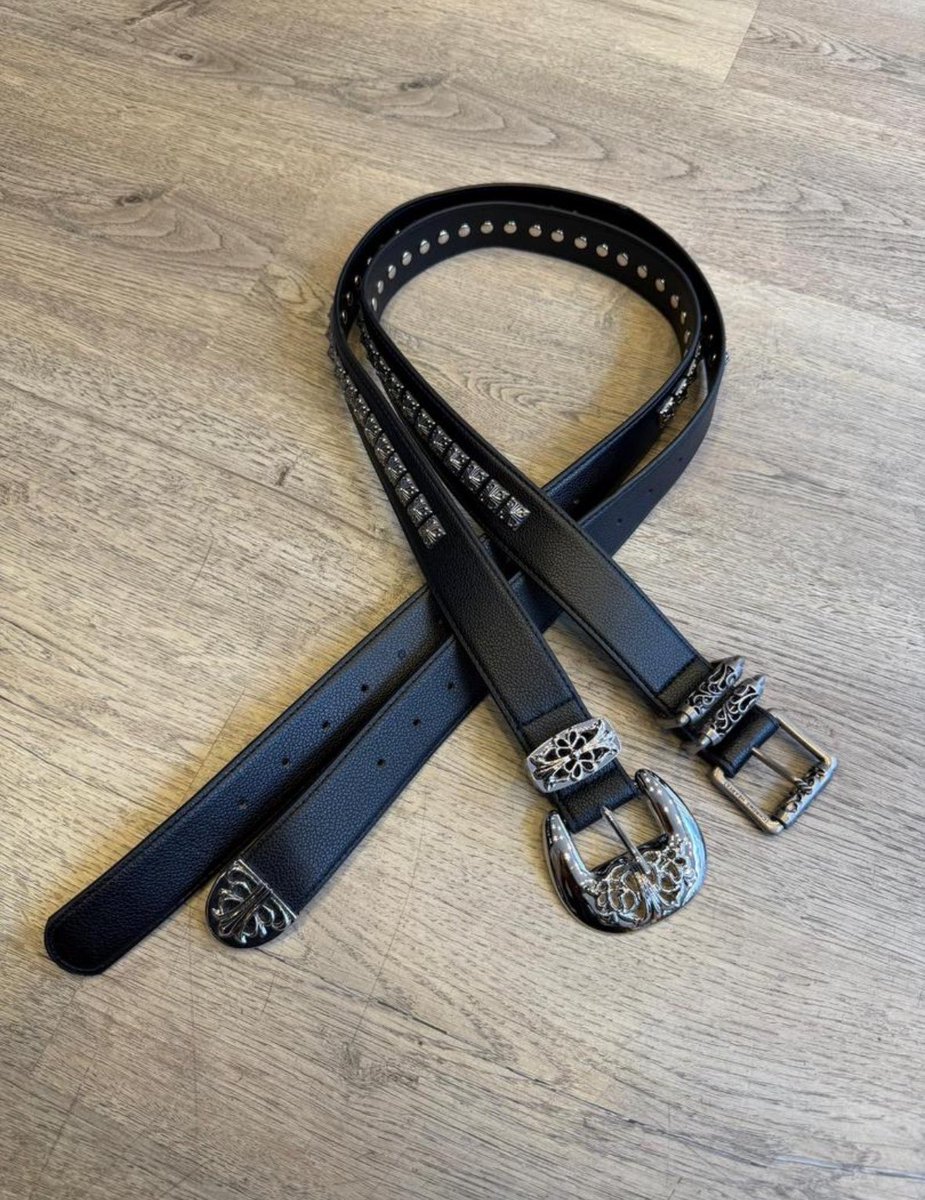 swagtemple400's tweet photo. Chrome heart belt available #chromeheart #swag #belt #DarkAesthetic #LuxuryStyle #EliteStyle #AllBlack #StreetLuxury #RichVibes #SilentLuxury #DarkFashion #Menswear #CleanFit #DripCheck https://t.co/AkEgGMzJ08