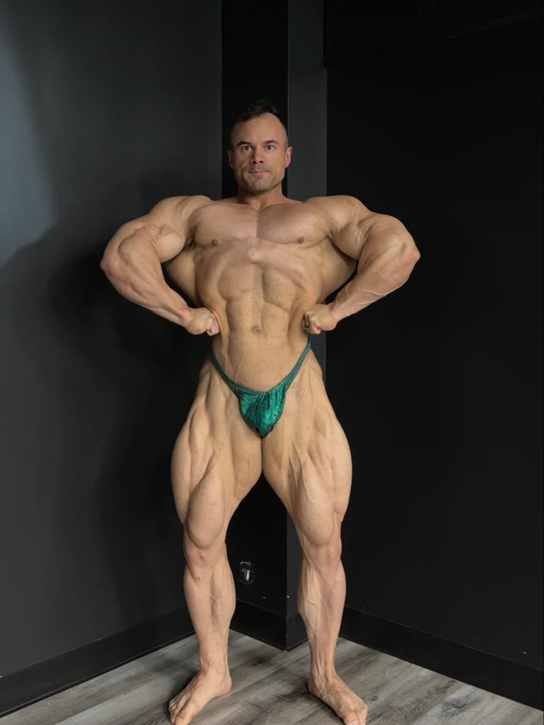 balazifbb's tweet photo. Just believe in yourself. Even if you don’t, just pretend that you do and at some point, you will. #bodybuilding_and_fitness #bodybuildinglifestyle #fitnesstrainer #fitnessfreaks #gymworkout
https://t.co/qeZiB3qZQA https://t.co/kOpve0pZoy