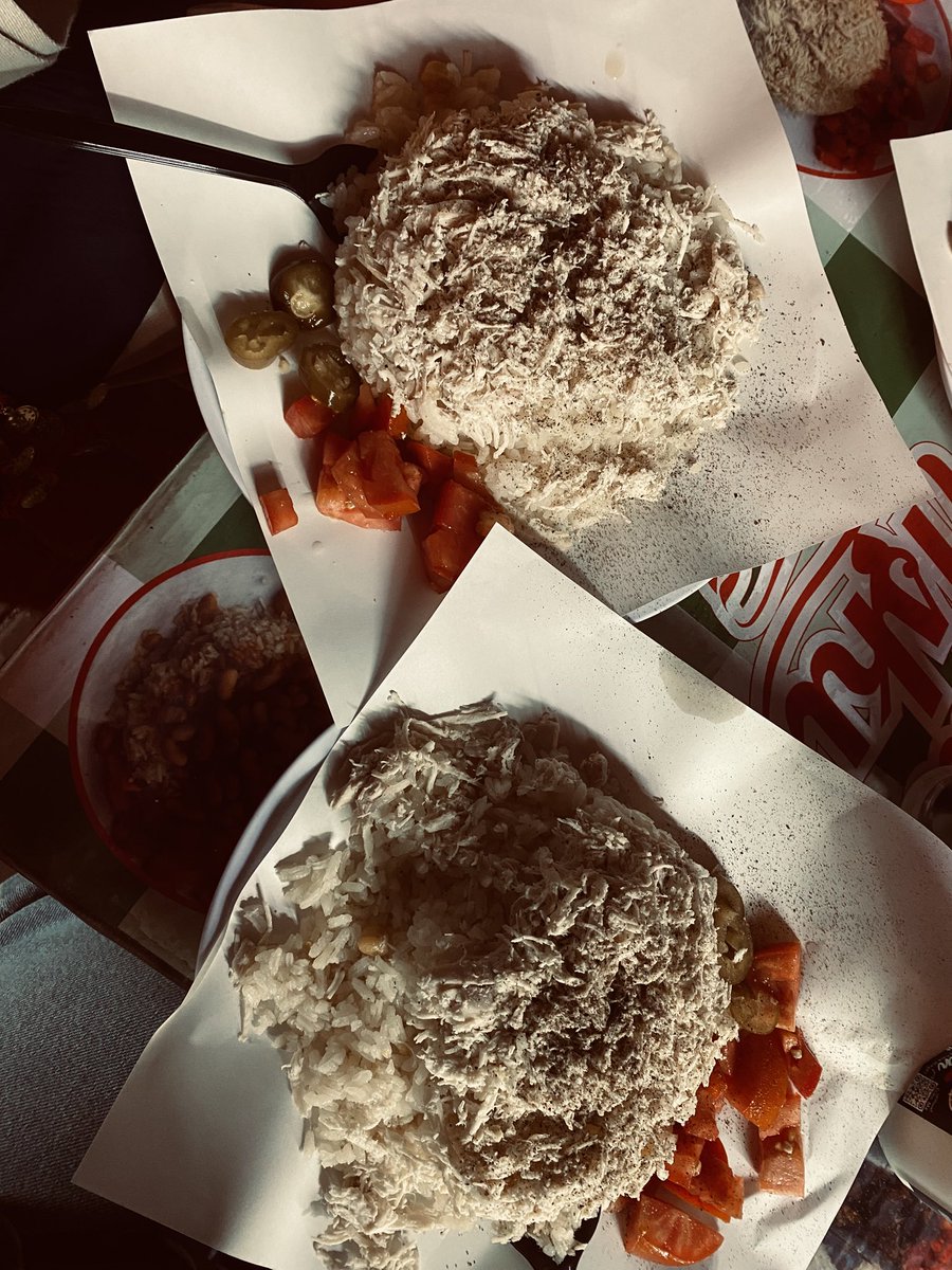 ahhmualla's tweet photo. şaşaalı mekanlarda date isteyen kızların yanında bizim istediğimiz date ; https://t.co/p4RX31yHwI