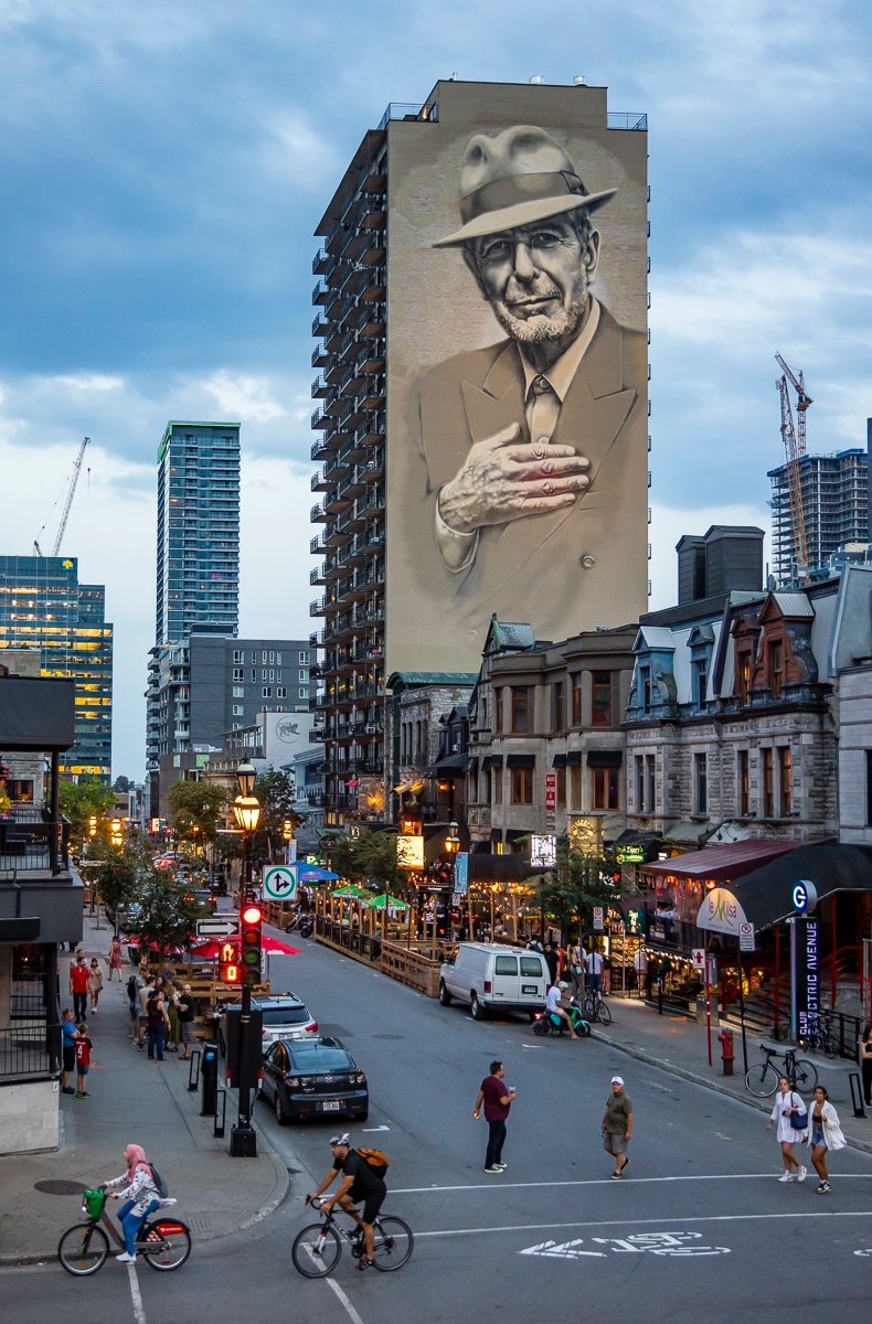 BigGulpAmerikan's tweet photo. They have a giant mural of Anthony Bourdain in downtown Ottawa. https://t.co/mJEMySYsvk