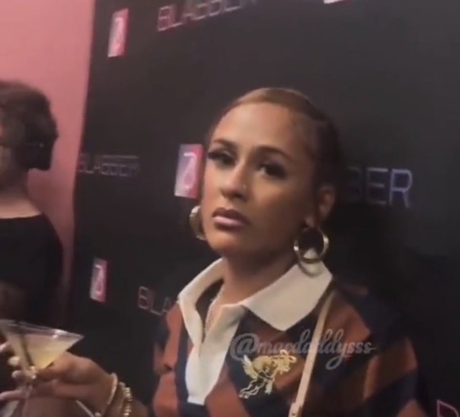 dollyvrse's tweet photo. @ArchiveTheMedia She looks fed tf up😭😭😭 https://t.co/bOcM5j6aCC