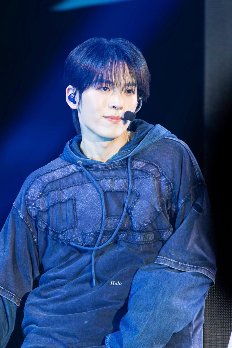 0503halo's tweet photo. 260919 Tokyo Girls Collection

다 큰 강아지

#KO1KEYZ #SHINHAENG #OHSHINHAENG #신행 #오신행 #코이키즈 #コイキーズ #シンヘン #オシンヘン #TGC https://t.co/LgsGY9uXmn