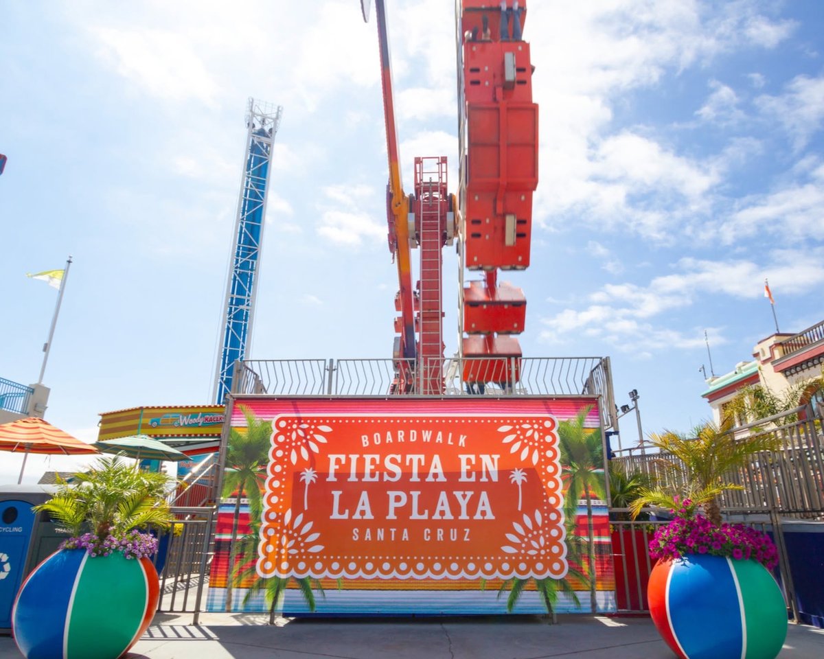 beachboardwalk's tweet photo. Fiesta en la Playa Sept 26-27
It's a fiesta you won't want to miss! Celebrate the vibrant traditions of the Latino community with a free beach concert by Banda Maguey on Sat, festive food/drinks, mariachi, folklórico dancers, then Salsa by the Sea on Sun. https://t.co/uI6XBSqgMM https://t.co/xpLJKLrmJV