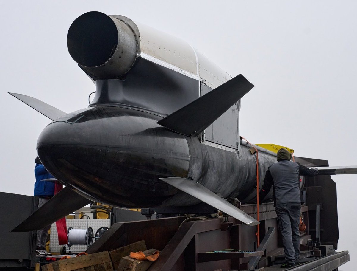 BRICSinfo's tweet photo. JUST IN: 🇺🇦🇷🇺 Ukraine is using a new 6-ton missile reportedly more powerful than American Tomahawk cruise missiles to strike Russia. https://t.co/JiVdpEq5bC
