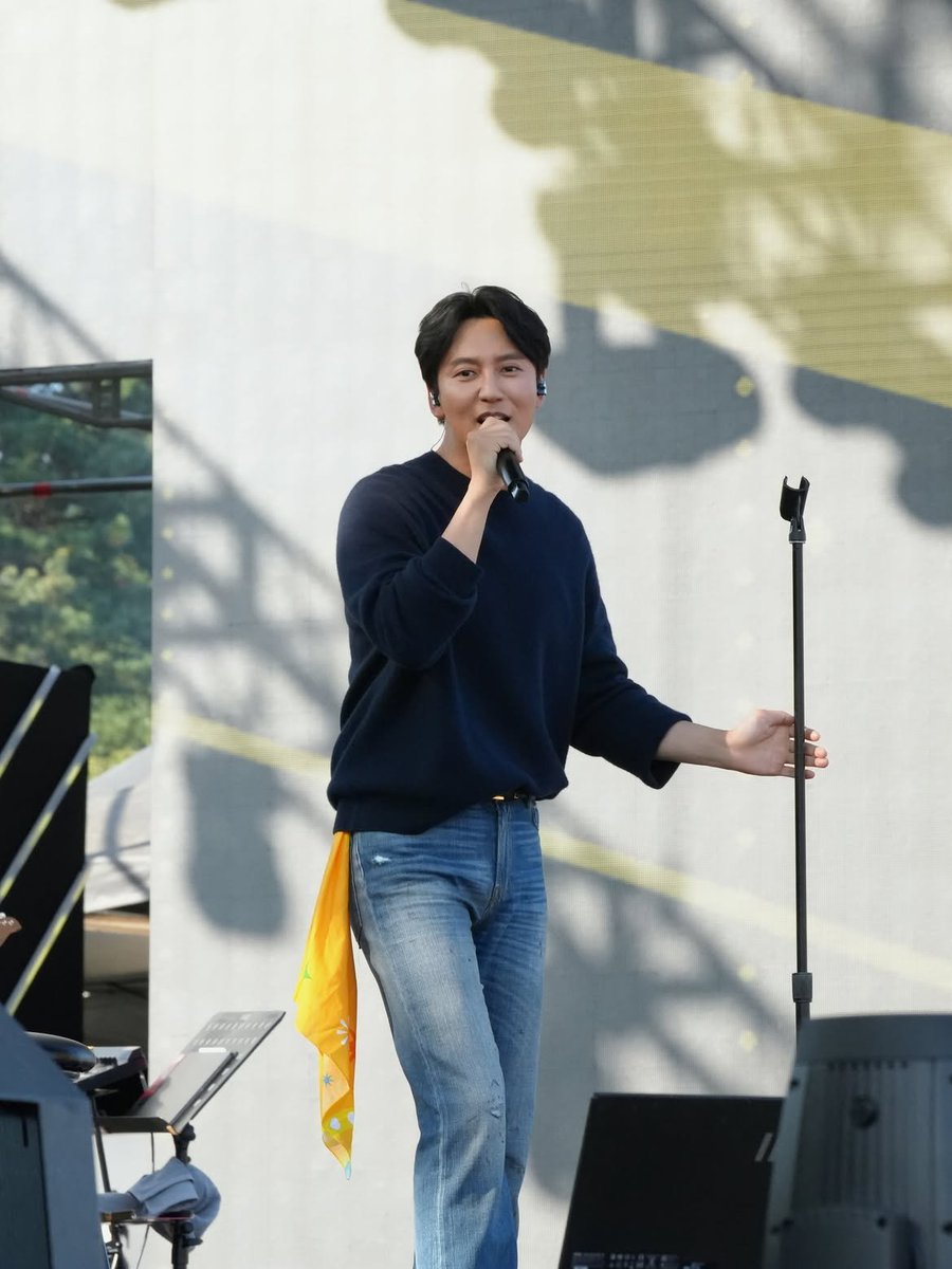 KNG_4ever's tweet photo. [Kim Nam Gil] oppa IG update 💜💛

"2026 KB Joy Olpark Festival"

우리 ���인가수 너무 잘생겼어요 😍😘🫶

🔗https://t.co/j7n3H1mbqw

#KIMNAMGIL
#김남길 
#KBJOF2026 
#KBKookminbank
#GILSTORY https://t.co/EjjRe2X0jX