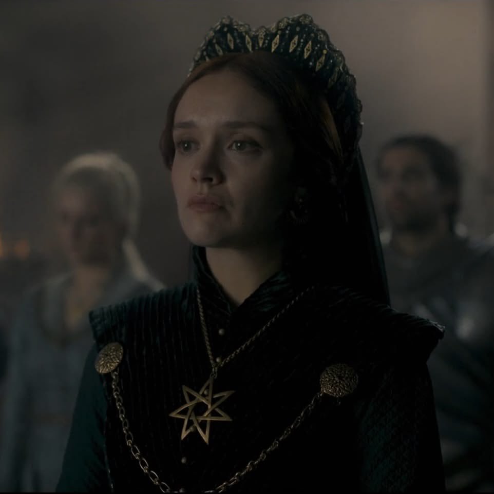 miserydayne's tweet photo. look how her kitten ears really calm her down https://t.co/jukuP95DwR