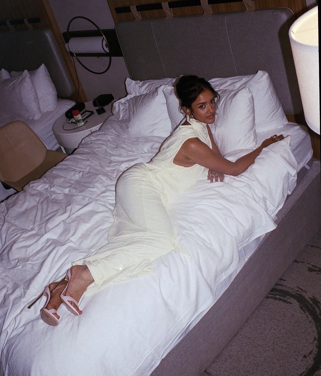 vampvadi's tweet photo. #NEEDTHAT #BRINGMETHERE #INVOLVEME #CRAVEHER #WANTHERSOBAD https://t.co/0YAokSbBfh