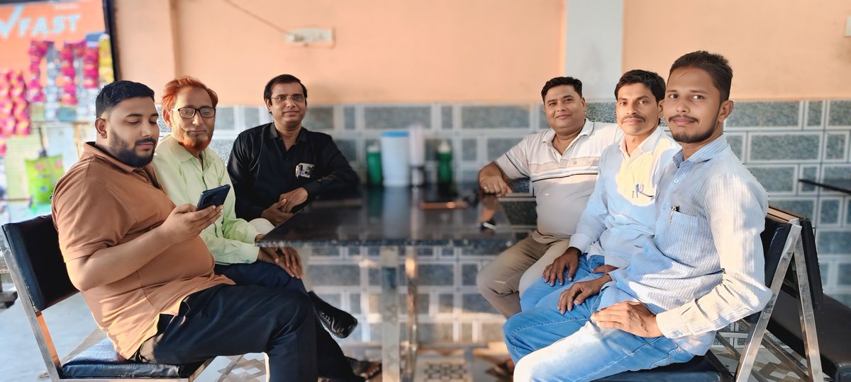 MPravakta4915's tweet photo. " ना हारना जरूरी है ना जीतना जरूरी है,
ये जिंदगी का खेल है इसे खेलना जरूरी है..."।। https://t.co/bXZEz1WR2Y