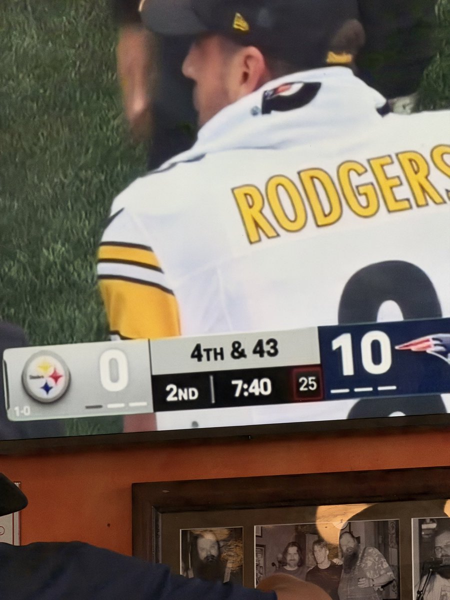 misterr617's tweet photo. Fuck it go for it @FunnyNFLMemes https://t.co/42sMiS6ocm