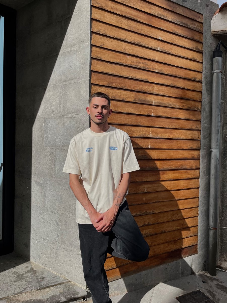 lilyjacksonb0sn's tweet photo. Subtle tones. High energy. https://t.co/YlwdkJ9uID