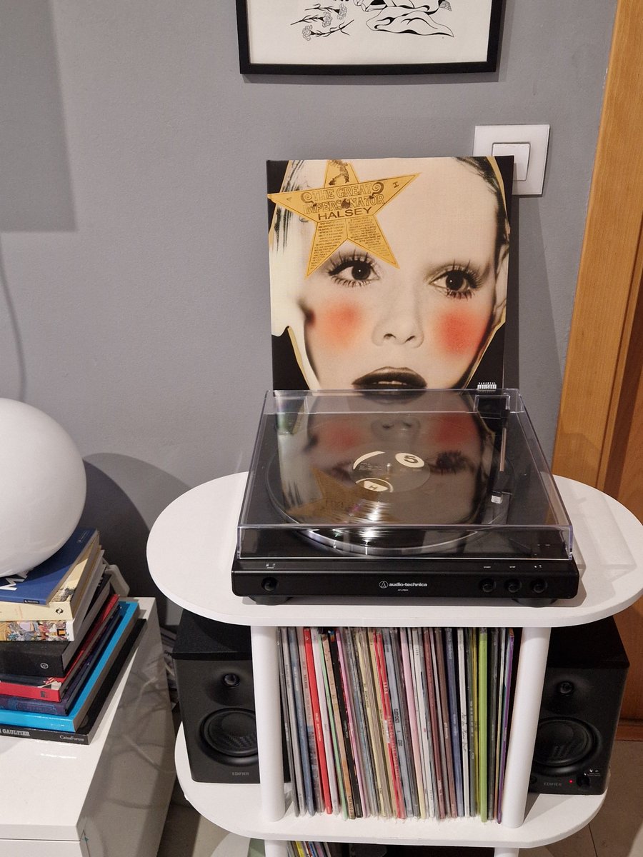 AT0MICAFRI's tweet photo. listening to this album on vinyl must be top 5 most painful experiences https://t.co/OARkdrz5ov