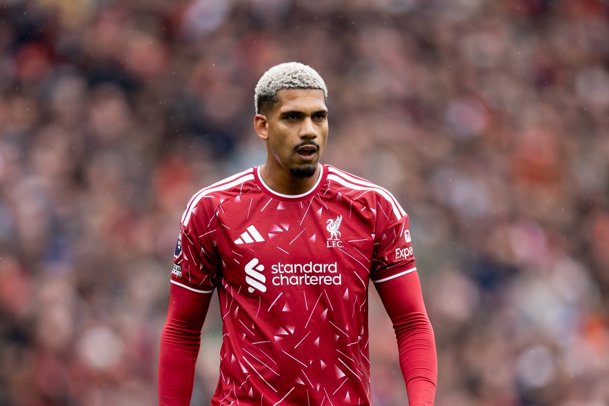 WhoScored's tweet photo. Ronald Araújo holds the highest average rating (7.27) among all players to have featured at right-back in the Premier League this season (3+ appearances). 🔴 https://t.co/gYYfvMkYUX