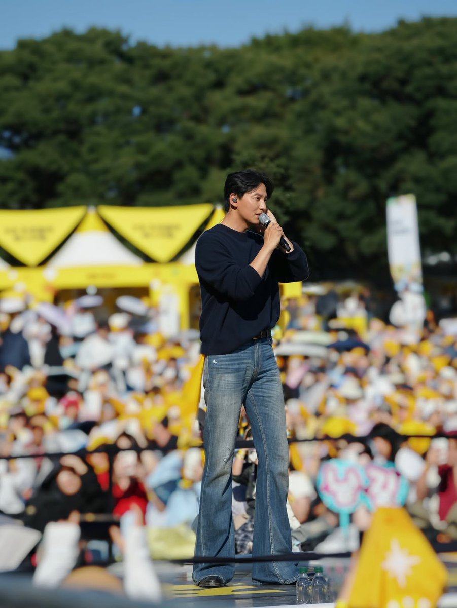 KNG_4ever's tweet photo. [Kim Nam Gil] oppa IG update 💜💛

"2026 KB Joy Olpark Festival"

#KIMNAMGIL
#김남길 
#KBJOF2026 
#KBKookminbank
#GILSTORY https://t.co/hRLScrJEdQ