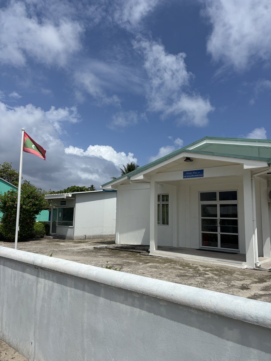 ali20waheed's tweet photo. ހދ ހިރިމަރަދޫއަށް ޒިޔާރަތް ކުރުމުގެ ނަސީބު މިހަފްތާގައި ލިބުނު. ދިވެހި ދިދަ ވިހުރޭ މަންޒަރު ފެނުމުން އުފާވި. ރާއްޖޭގެ އެންމެ ރިތި އެއް މިސްކިތް ފެނުމުން ހިތަށް އިތުރު ފިނިކަން ގެނުވި. މިރަށް ފަޅުކުރަންޖެހޭ އެއްވެސް ސަބަބެއް ނެތް. އަދިވެސް ރަށު ރައްޔިތުން ދިރިއުޅޭއިރު ފަޅު ރަށެއް! https://t.co/I23FQbVTdu