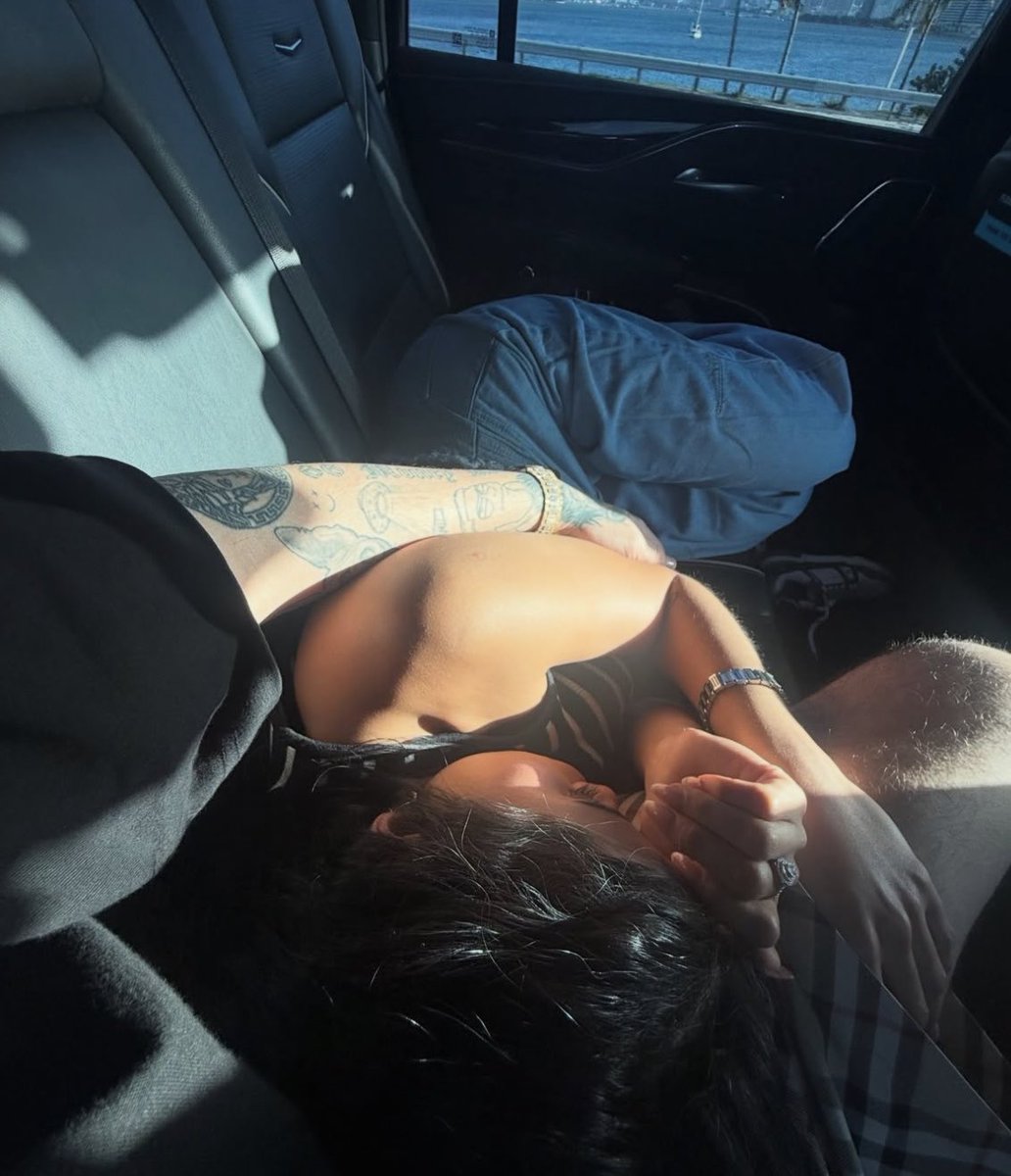 xoxo_cd_'s tweet photo. she’s just a baby🥹🤏🏼 https://t.co/aFJsvERX4D