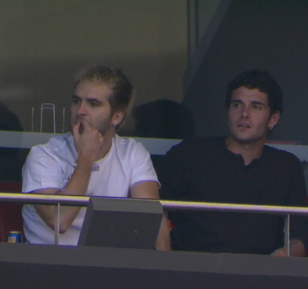 atletiuniverse's tweet photo. Special guest at today's derby.

Atleti fan and academy graduate Sergio Camello, who is La Liga's second top goalscorer, was at the game!

❤️🤍 https://t.co/ETlr7Na6i1