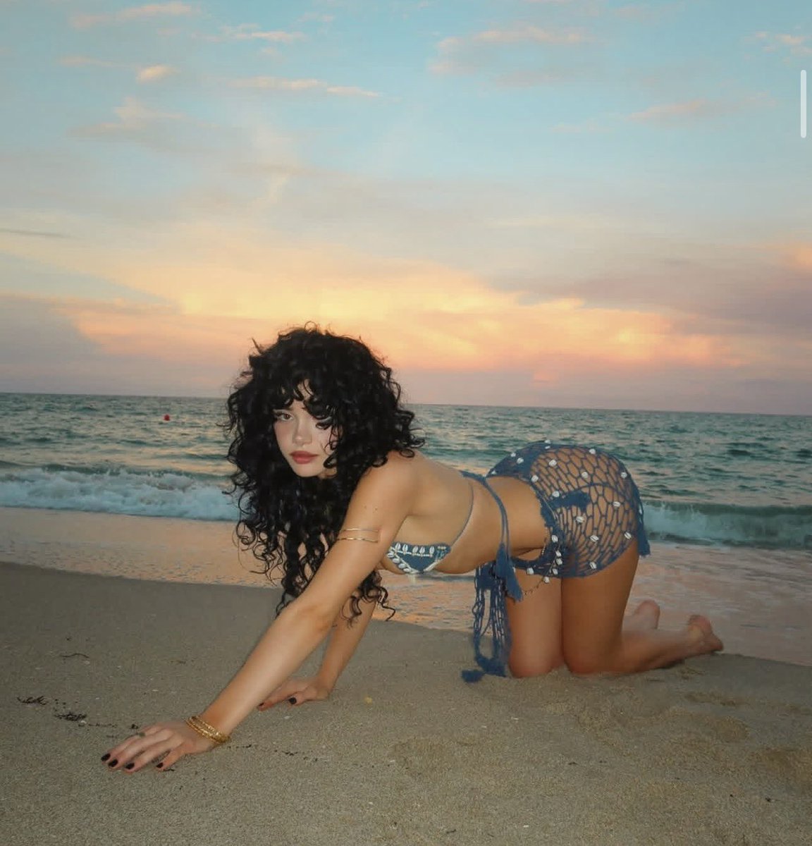 susuugrace's tweet photo. beach daze https://t.co/RKYJGEv4bu