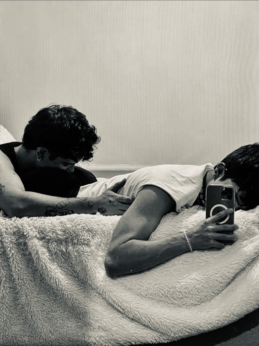 Vickvzks's tweet photo. 🤭 https://t.co/rIeV0jCSkC