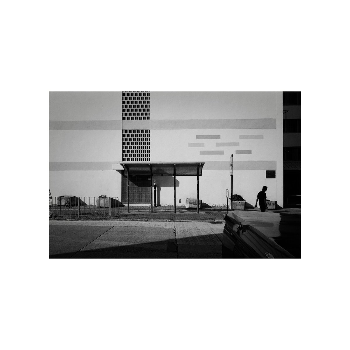 Riskyliu229's tweet photo. photo@wal08.1
ilford_xr2_400 

#streetphoto
#film
#BW
#streetphotogeaher https://t.co/rT40OKeMM1