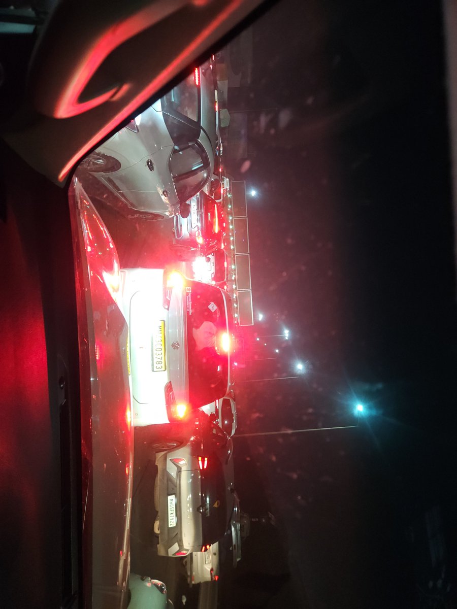 love_2182's tweet photo. @Dev_Fadnavis huge congestion at khopoli toll.@ANI https://t.co/tJb5UMxLiO