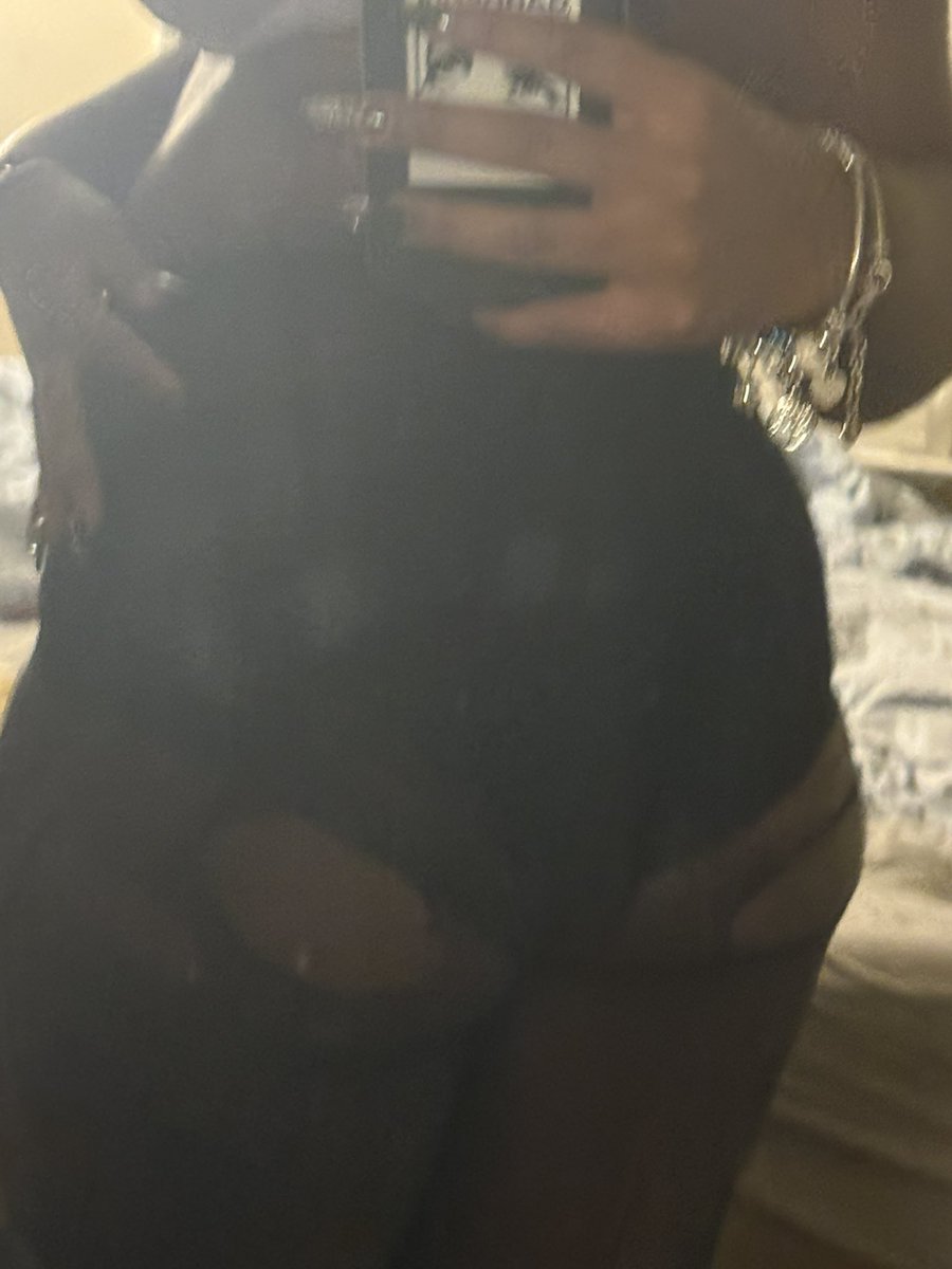 MaxTheSlicer's tweet photo. Who want to rip them off of me (｡•̀ᴗ-)✧ https://t.co/v7EnXNJFq9