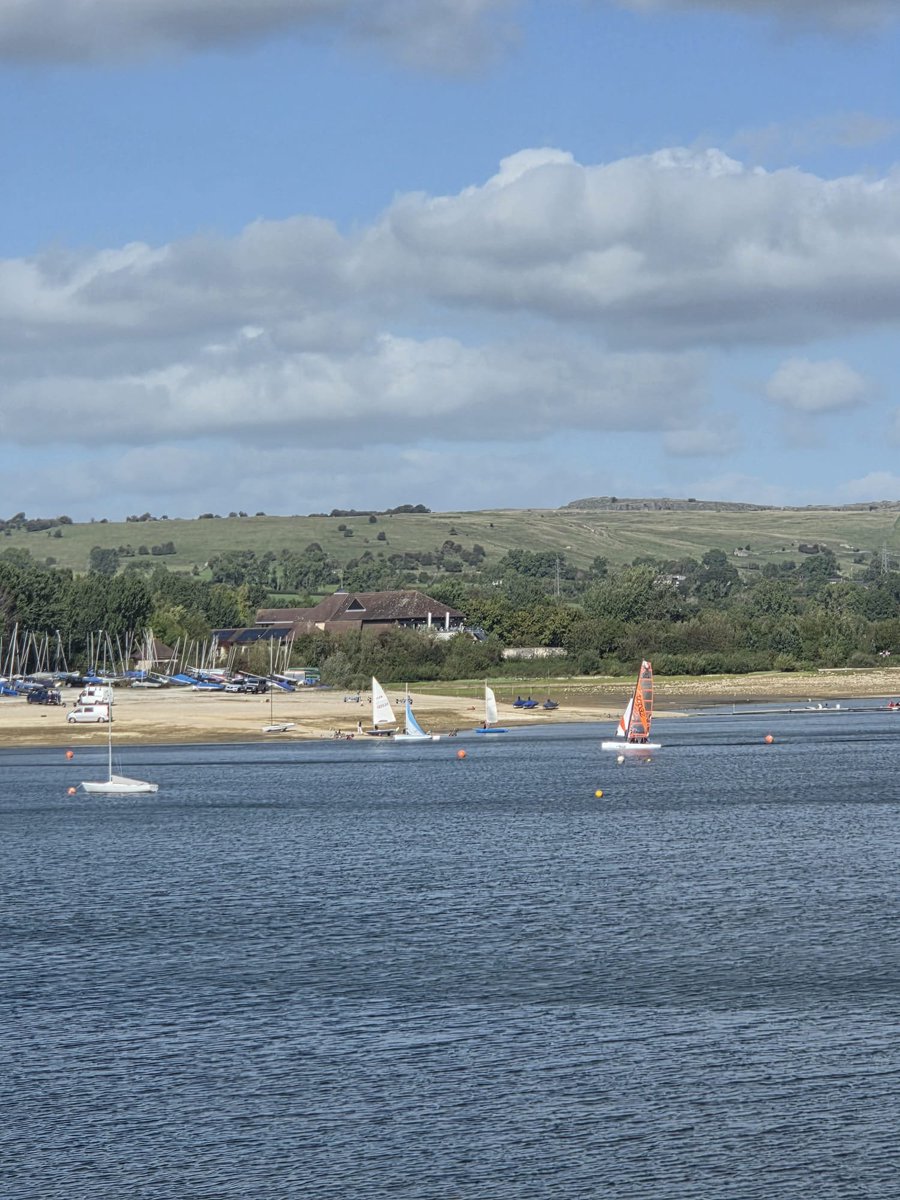 RubyMonster's tweet photo. A quick jaunt to Carsington Water perfect weather for a quick sail ( watching from a safe distance at least) https://t.co/wjIVdKWygm
