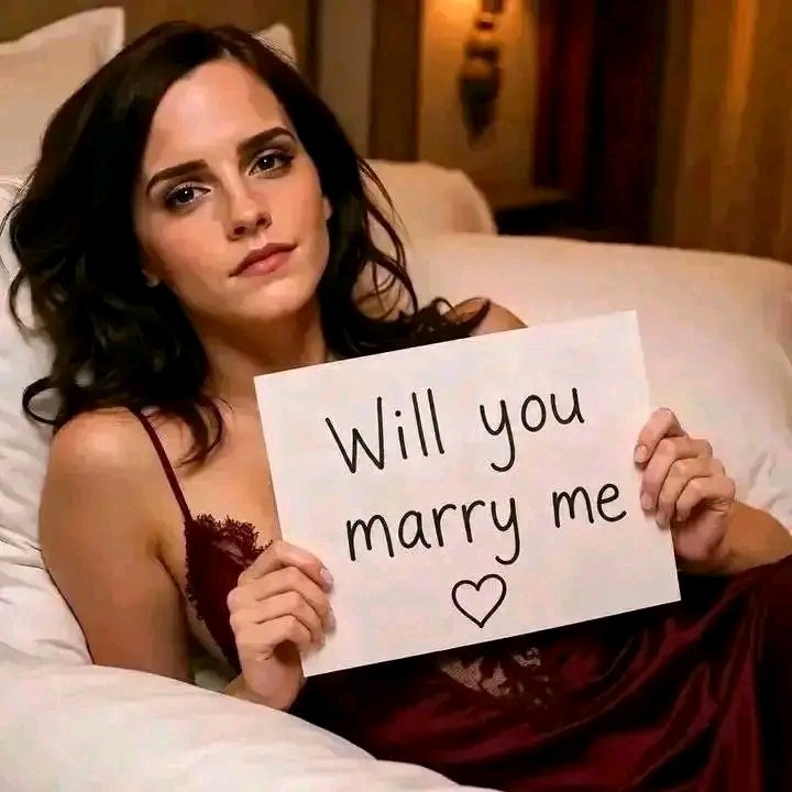 EmmaWatsoncoju's tweet photo. Still searching for that career and gentlemen ❤❤️ https://t.co/g7iQFenjmM
