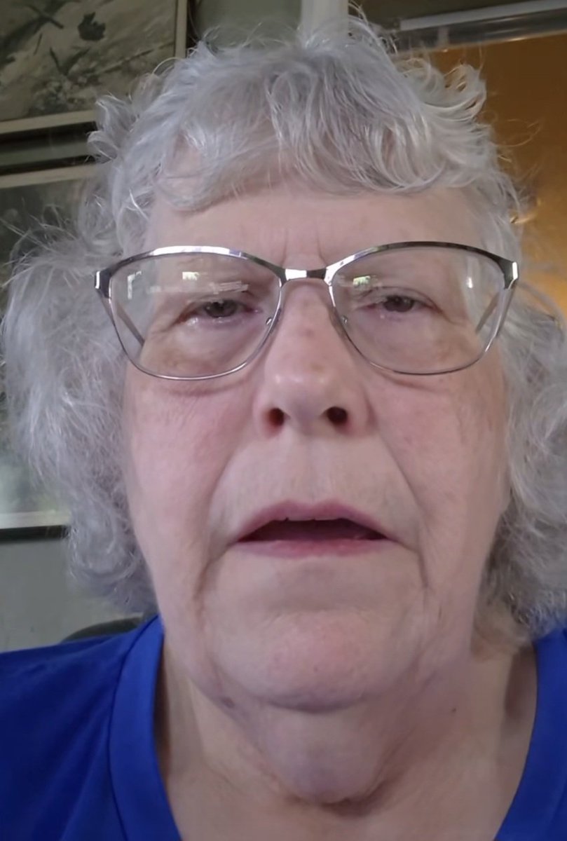 Sunshine2seg's tweet photo. @_lois_lane_X Yall arguing with Coaches mother aka Barbara Bush hairy pussy 😮‍💨 https://t.co/sJMpZQ2pLA