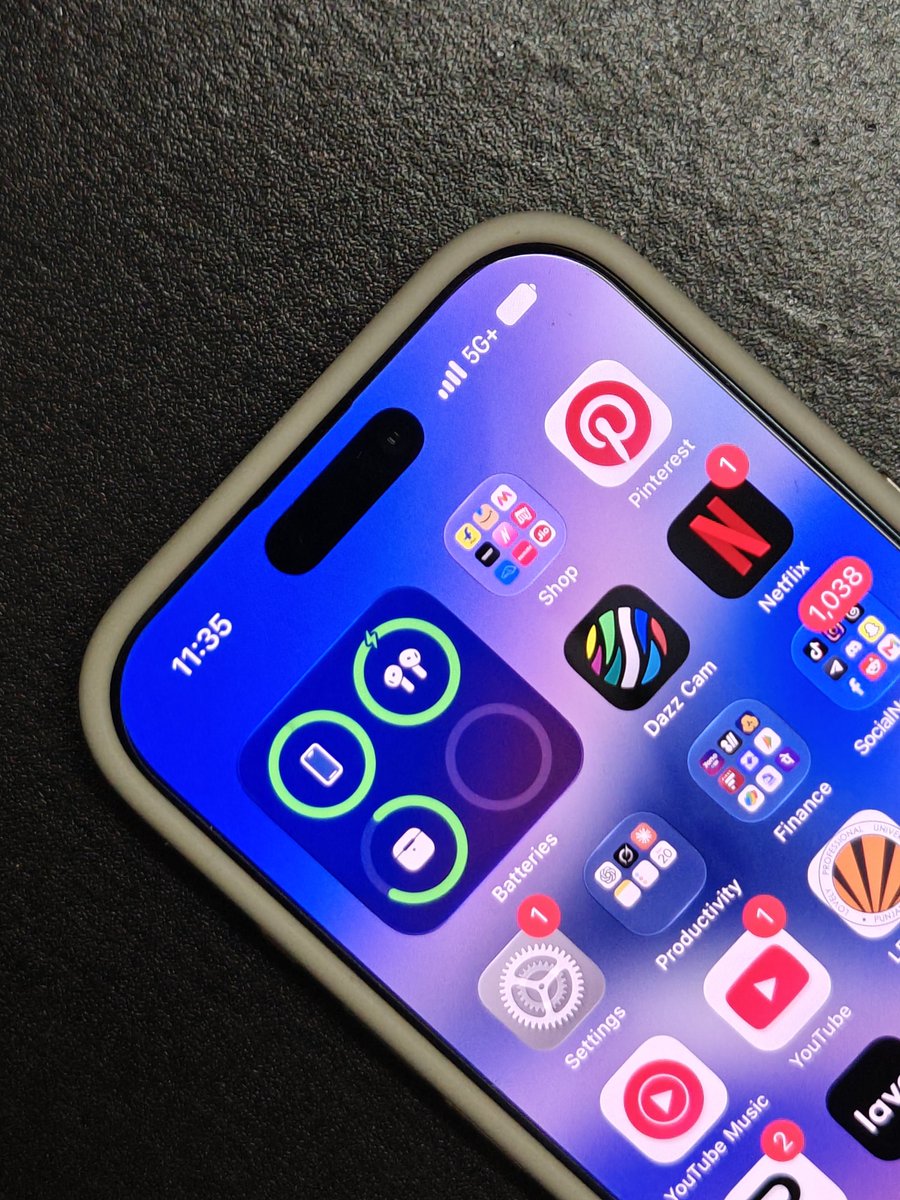 Fckyouphone's tweet photo. We got 5G+ after iOS 27 Update. https://t.co/Gl8inqtjHs