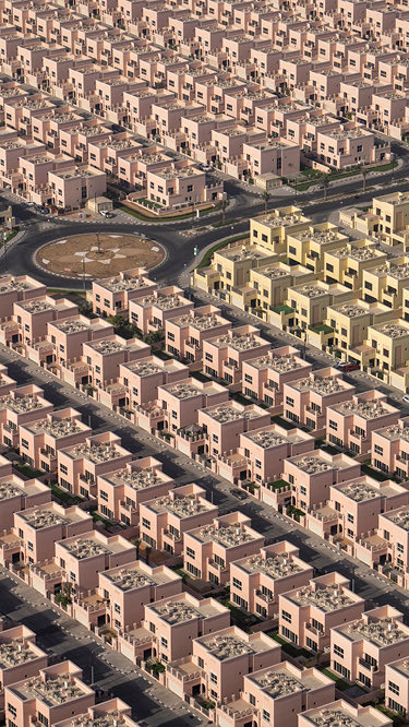 TheCityMentor's tweet photo. This isn’t from a video game

It’s a real neighborhood in Dubai https://t.co/QdZIrktKHI