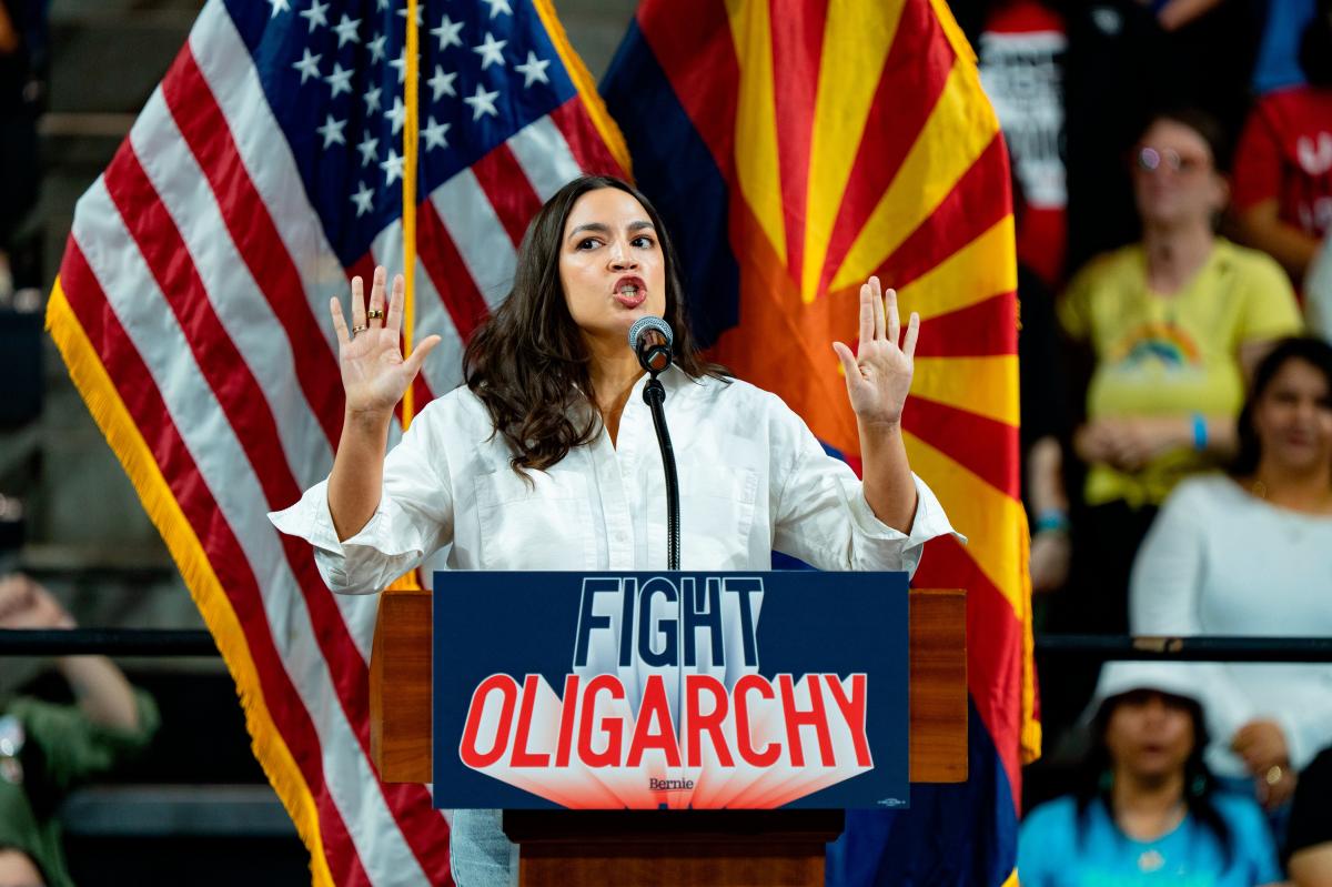 nypost's tweet photo. AOC reveals what it will take for her to seek White House or Senate https://t.co/lLO4a8LtN5 https://t.co/MLrtskWpJb