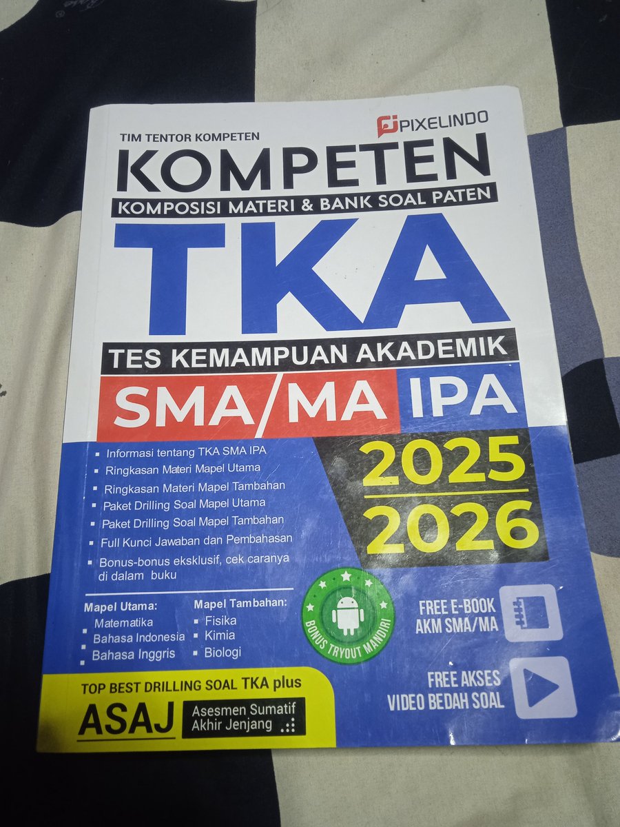 alayara__'s tweet photo. #studytwt gaiss kalo aku poreloved ini ada yg mau ga yaa? bekas aku taun lalu tapi belum kepake samsek karna aku malas belajar.. minusnya pinggirannya doang agak kotor, boleh nego yaa https://t.co/HtIopQN8kV