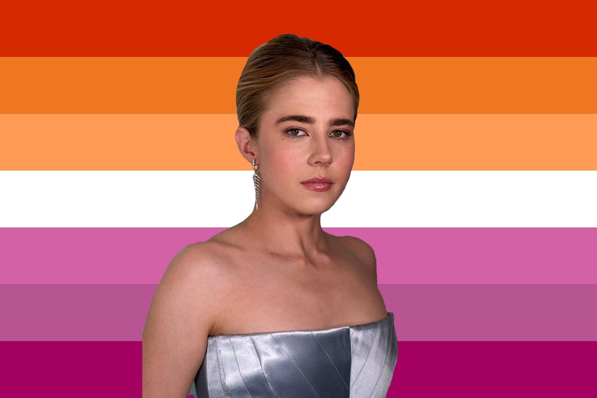 melpawzz's tweet photo. lesbian flag for lesbians who love taylor dearden https://t.co/d67WlQqys6