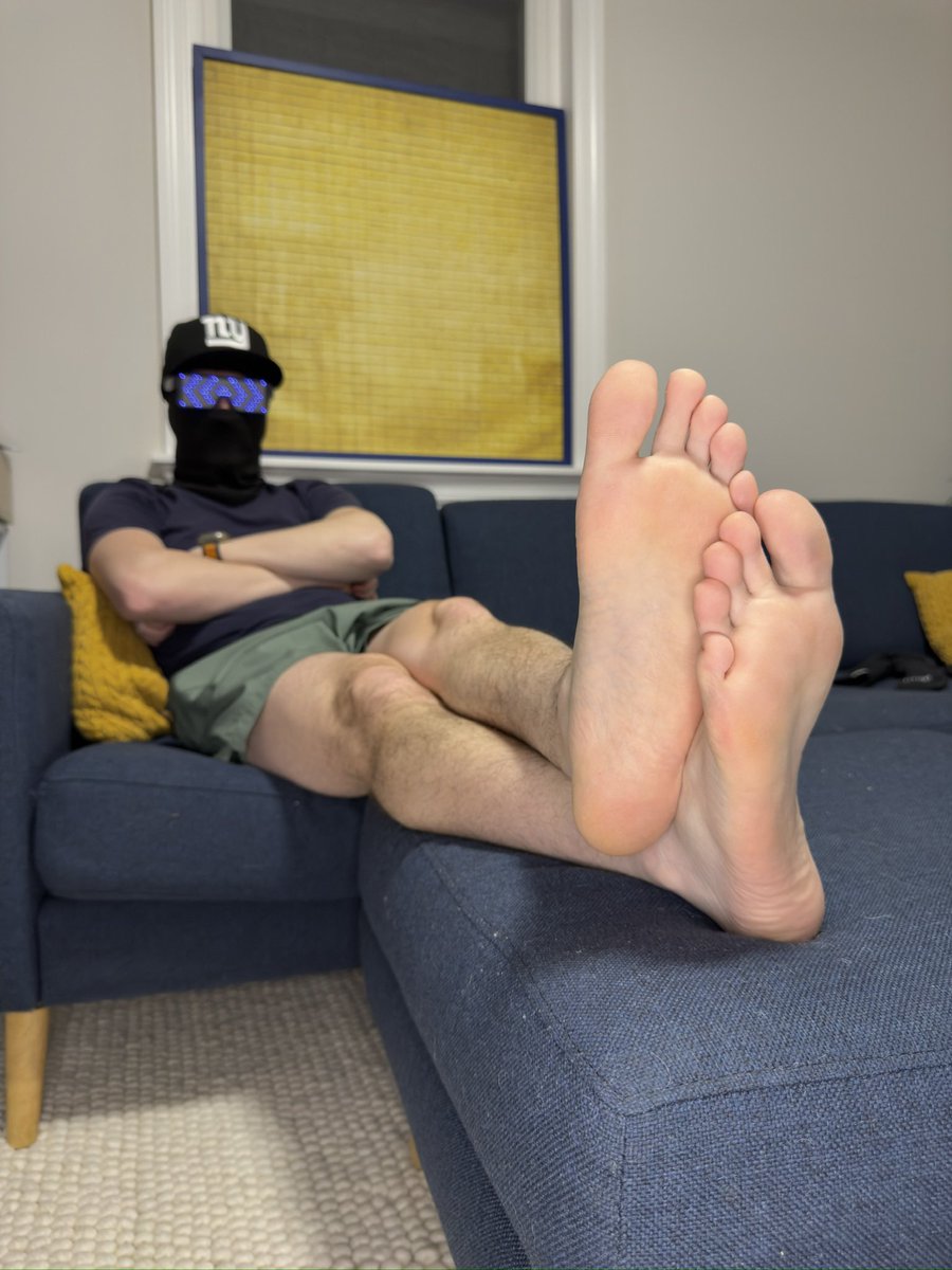 justinpageft's tweet photo. Kicking back to watch some football 😎 https://t.co/8bFoQfpkv9