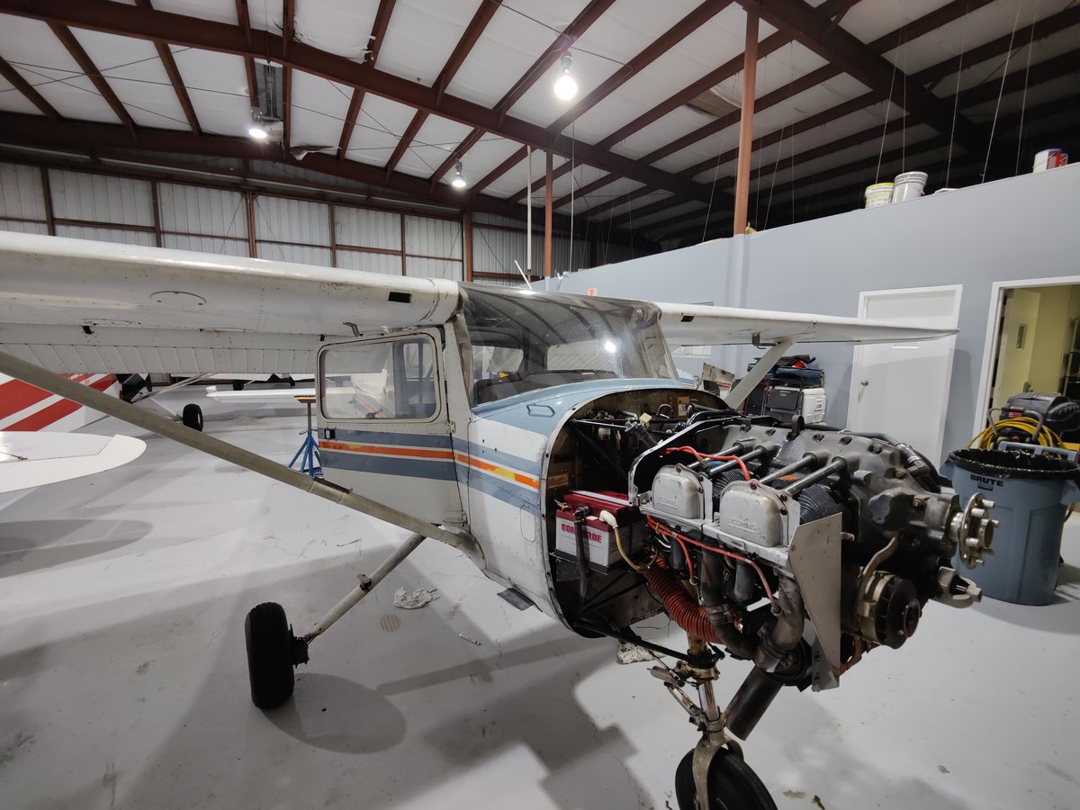 mechanequus's tweet photo. @TeamReptyle @lonelyfag15 Take a pick and punch a small hole in the top of the oil filter housing, then use pressurized air to force the pooling oil out, then remove the filter. Unscrew the dipstick first or you'll get sprayed with oil. https://t.co/DIsSz5rZKL